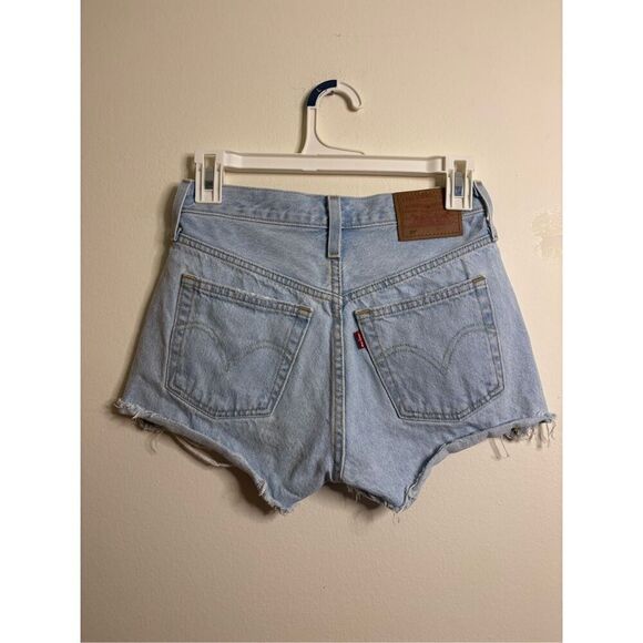 Levis 501 Short - Picture 3 of 5